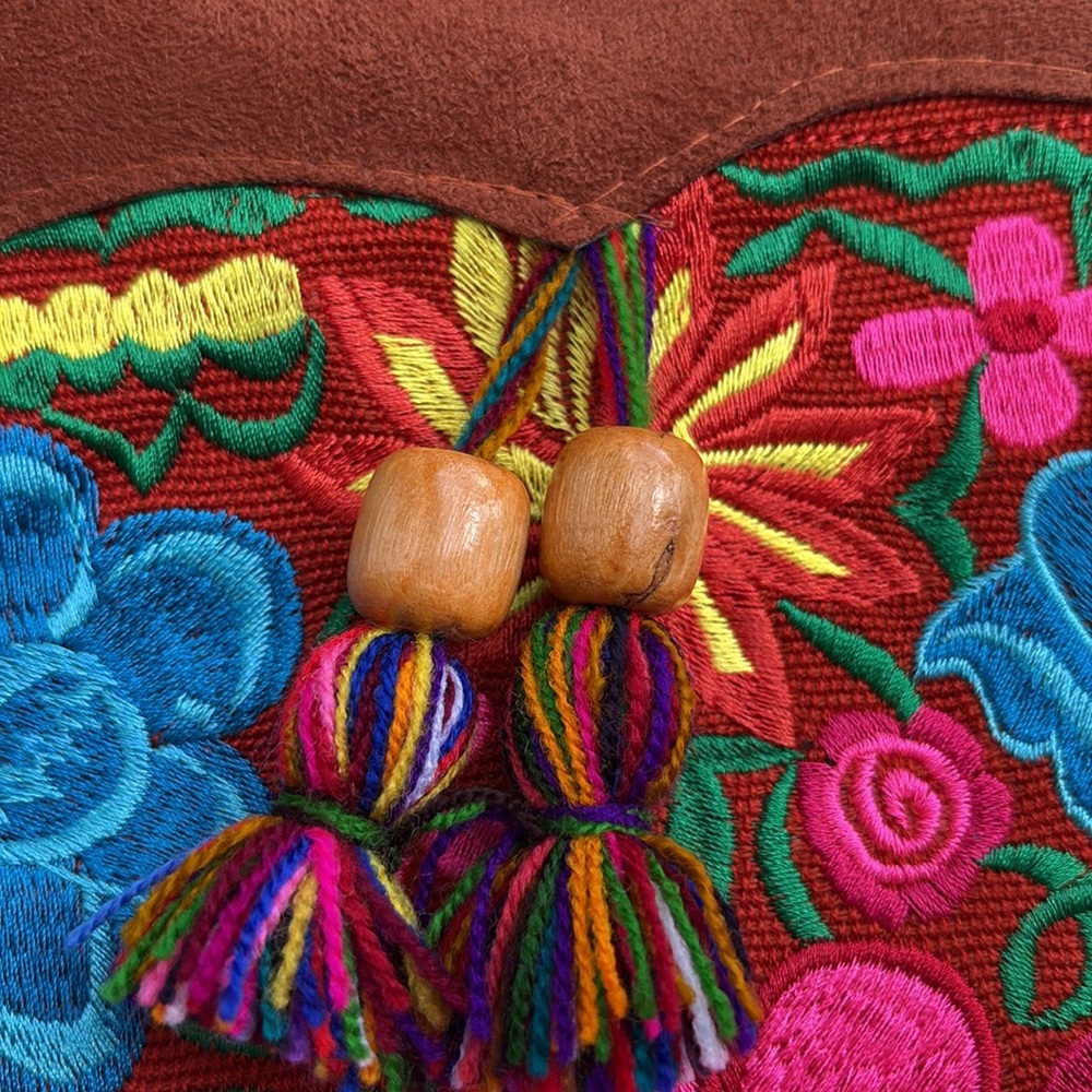 NWT Colorful Boho embroidered Floral Women's crossbody Bag - Picture 7 of 9